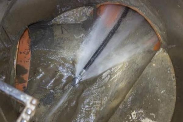 plumbing snaking drain